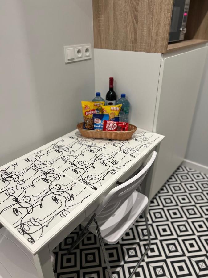 Bielany Apart Joanny Obok Metra Варшава Экстерьер фото